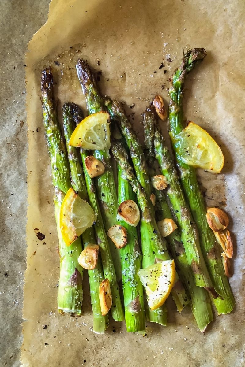 grüner Spargel aus dem Backofen mit Spaghetti - Gemüseliebelei