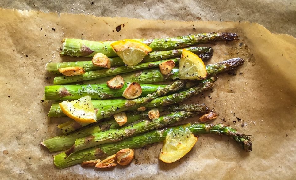 grüner Spargel aus dem Backofen mit Spaghetti - Gemüseliebelei